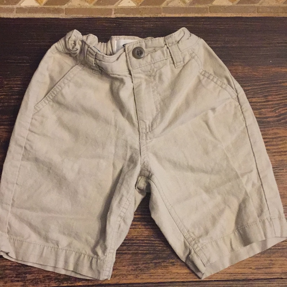 Boys size 5 Old Navy shorts